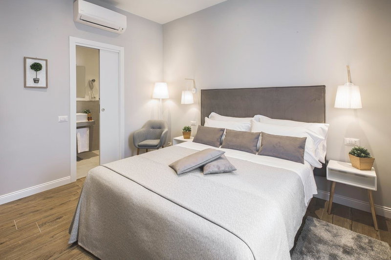 Colonna Luxury Suites, Rome, Italy