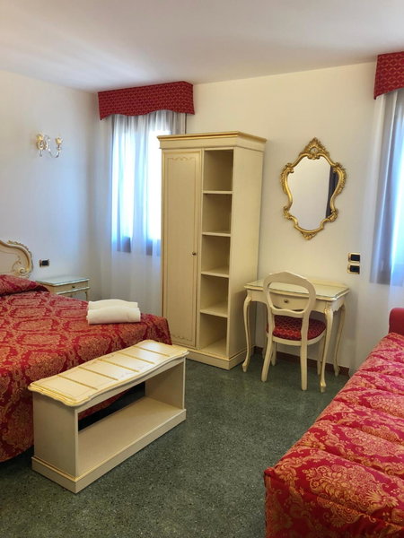 Hotel Leonardo, Venice, Italy