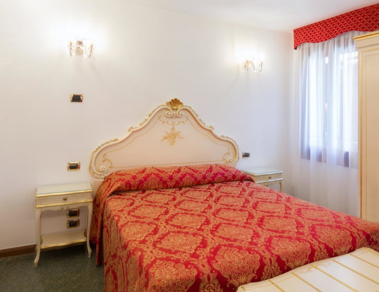 Hotel Leonardo, Venice, Italy