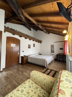Albergo La Torre, Centro Valle Intelvi, Italy