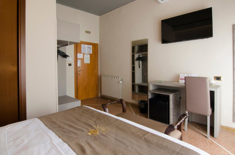 Hotel Maria, Pisa, Italy