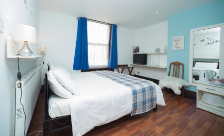 Breeze Guest House, Bootle, United Kingdom