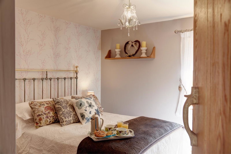 Upper Gelli Luxury Holiday Lodge, Converted Dairy & Cosy Shepherds Huts, Welshpool, United Kingdom