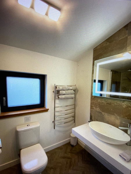 Stones Luxury B&B with hot tub and self-contained rooms, Uig, United Kingdom