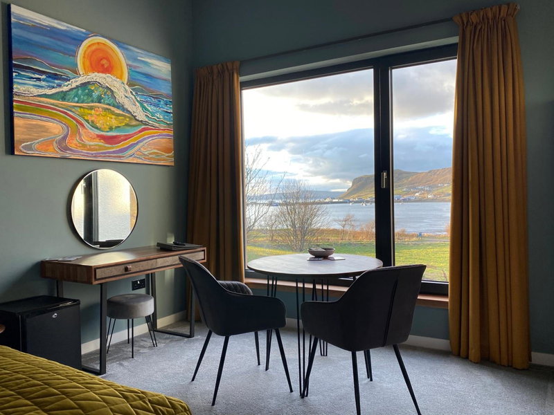 Stones Luxury B&B with hot tub and self-contained rooms, Uig, United Kingdom