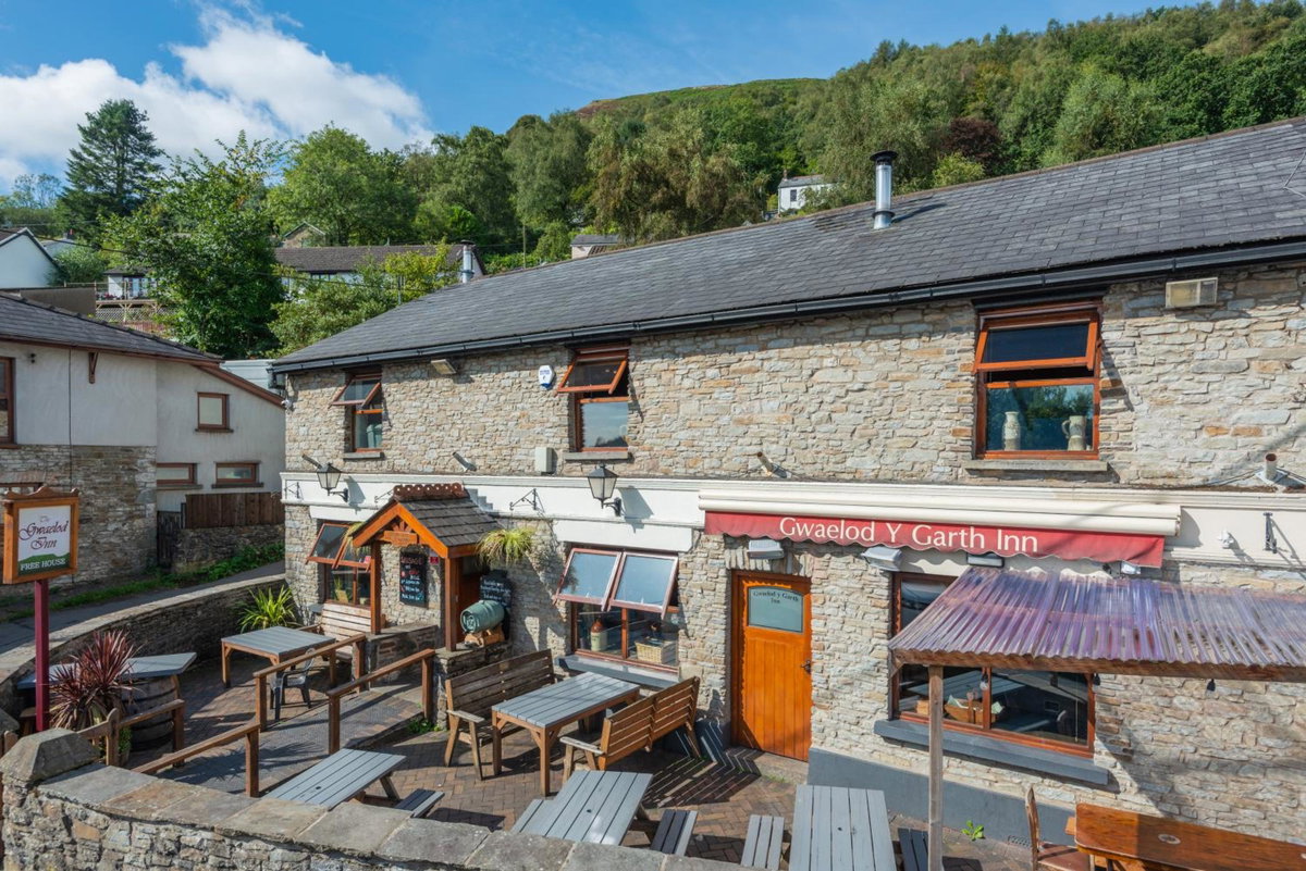 Hotel · The Gwaelod y Garth Inn, Cardiff