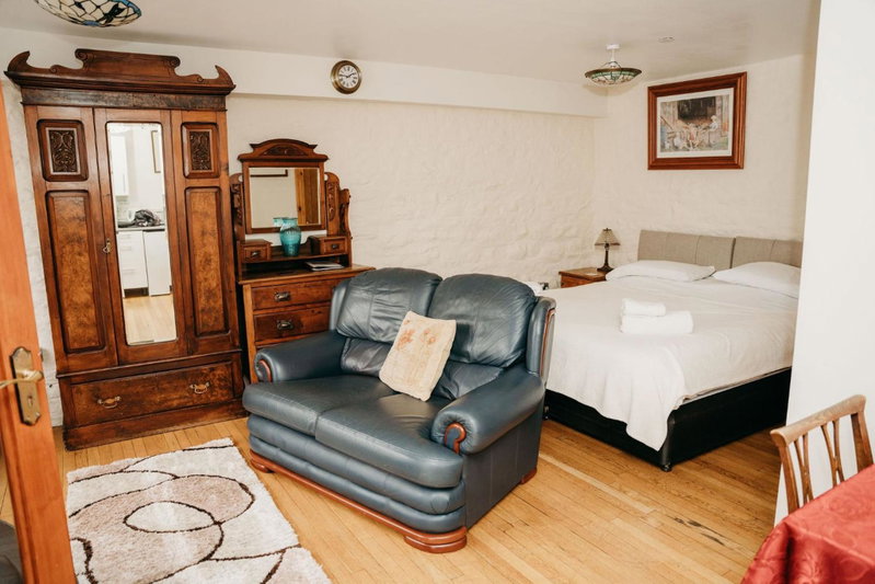 The Barn B&B, Margam, United Kingdom