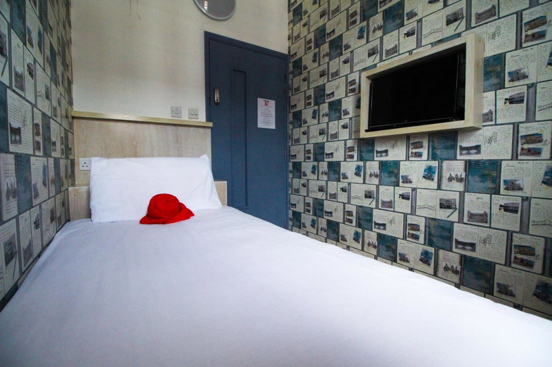 London Backpackers Youth Hostel 18 - 35 Years Old Only, London, United Kingdom