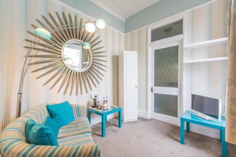 Grovefield Manor, Poole, United Kingdom