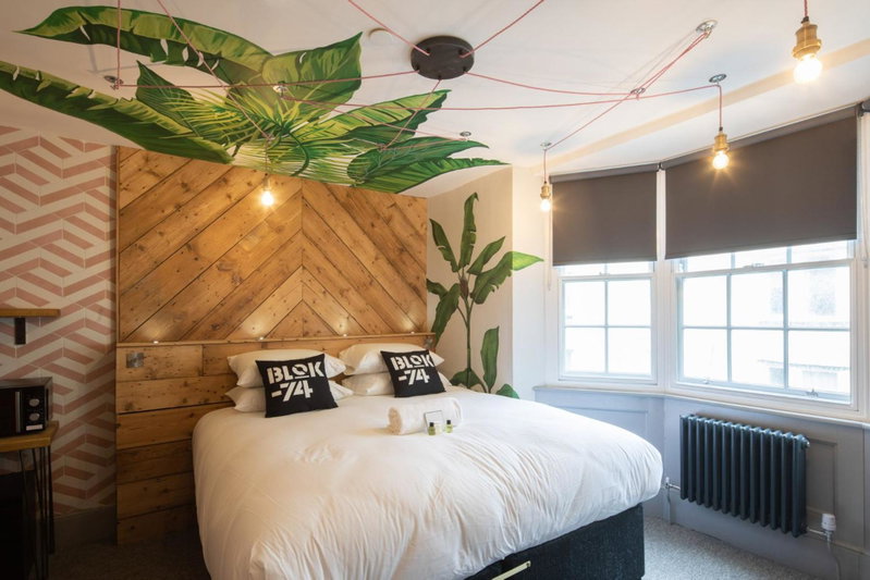 Blok-74, Brighton & Hove, United Kingdom