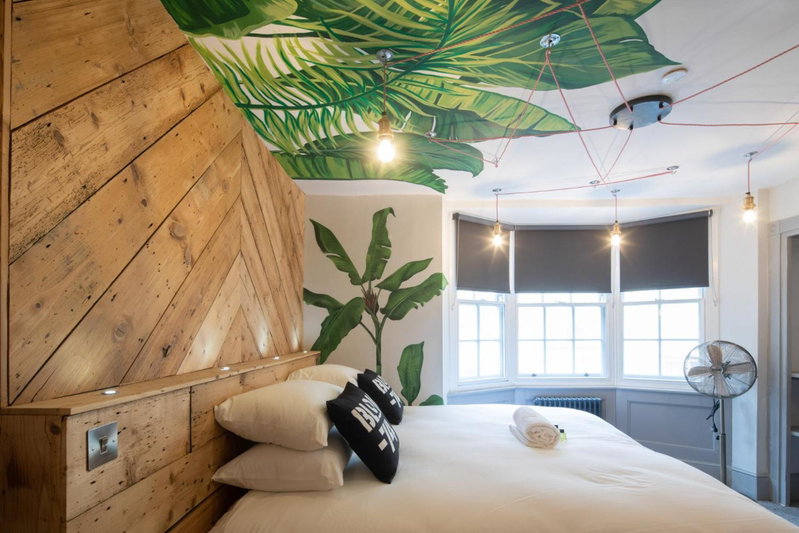 Blok-74, Brighton & Hove, United Kingdom