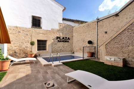 Plaza Sandra, Trujillo, Spain