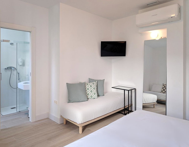 Broz Hostel, Granada, Spain