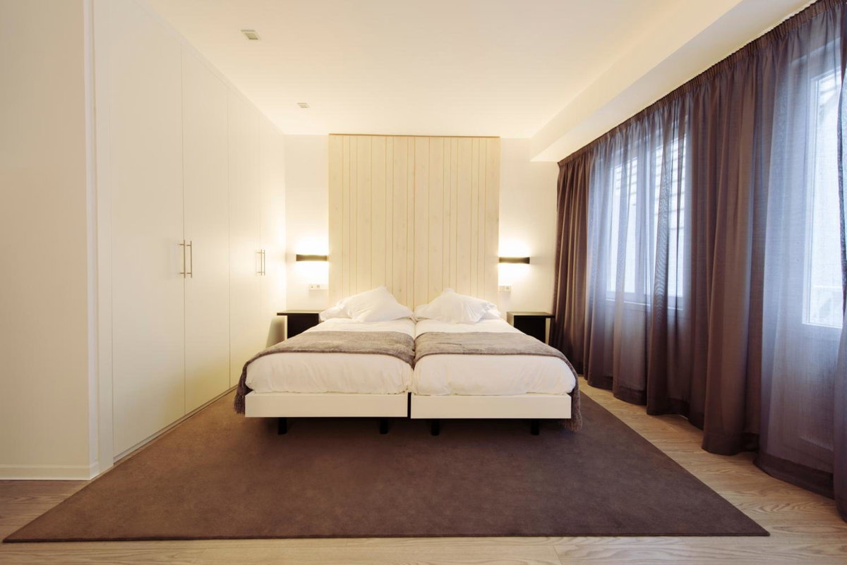 Hotel Lois, Spain