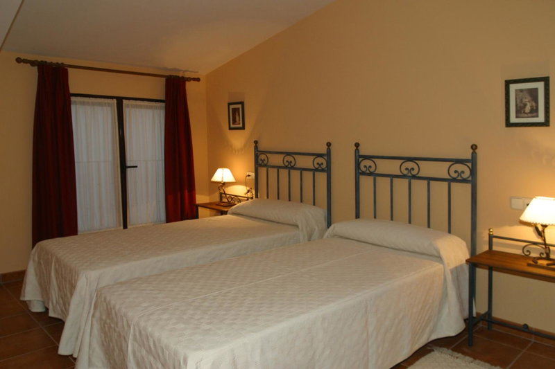 Hotel y apartamentos La Casa Rural, Chinchón, Spain