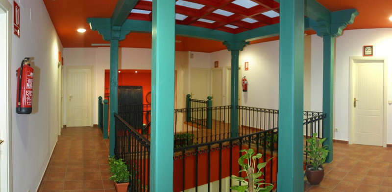 Hotel y apartamentos La Casa Rural, Chinchón, Spain