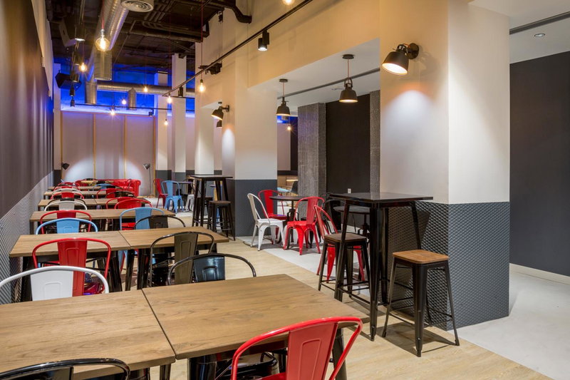 Mola Hostel, Madrid, Spain