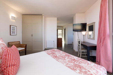 Maison Muralleta B&B, Riba-Roja De Turia, Spain