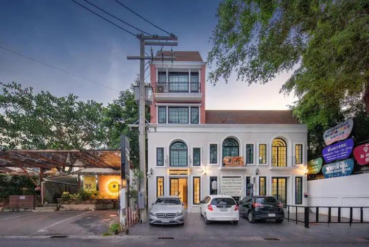 Dream Nimman Apartment, Thaïlande