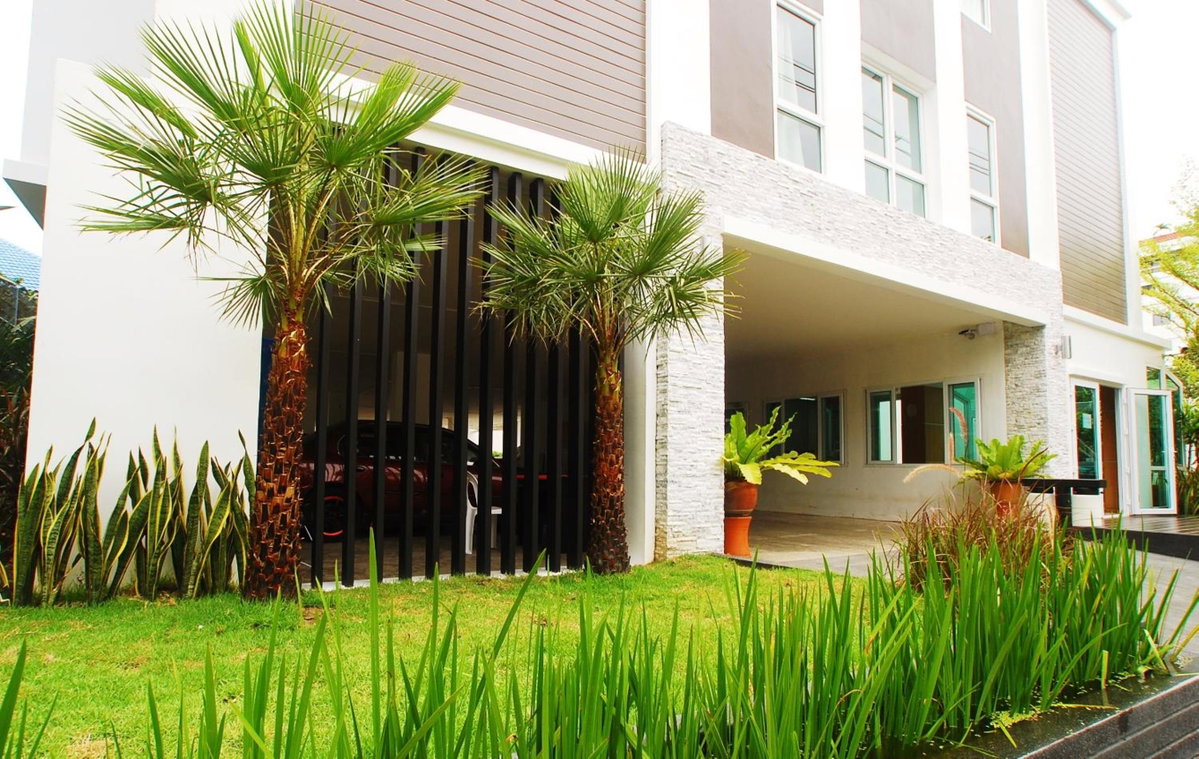 Riski Residence Ngamwongwan, Thailand