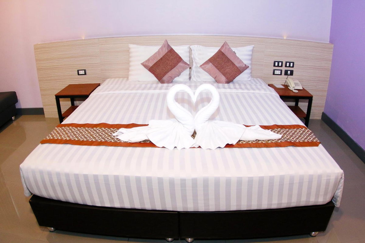 Arthitaya Green Nature Hotel & Lakkhana Poolside Resort, Thailand