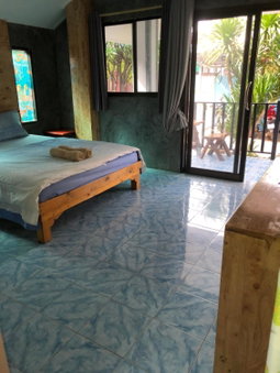 Poopreaw Koh Larn, Ko Larn, Thailand