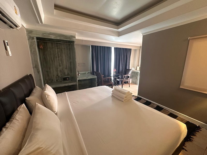 The Taksim Patong Beach Hotel, Patong, Thailand