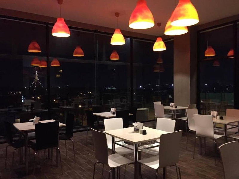 Ingtara Hotel, Khon Kaen, Thailand