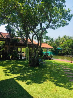 บ้านกรนรา Baan Kornnara, Amphawa, Thailand