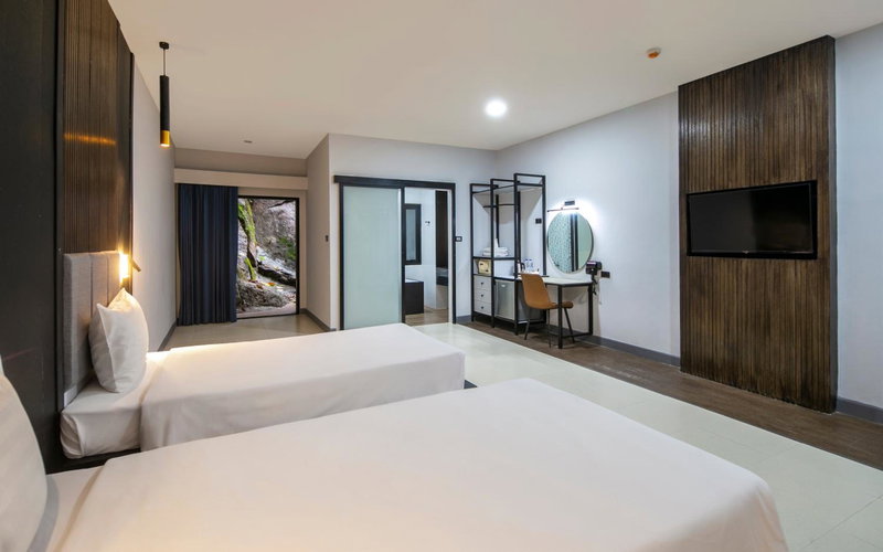 Tuana Hotels The Phulin Resort, Karon Beach, Thailand