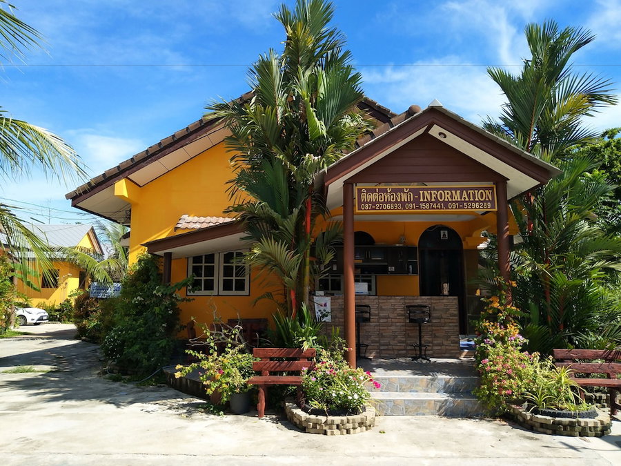 Baan Mek Lom, Thai Mueang, Thailand