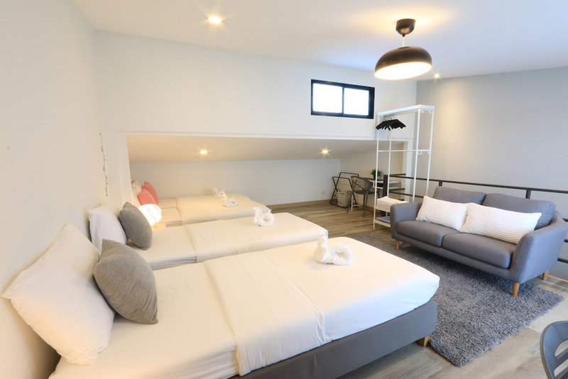 Neveu Premier Residence, Bangkok, Thailand