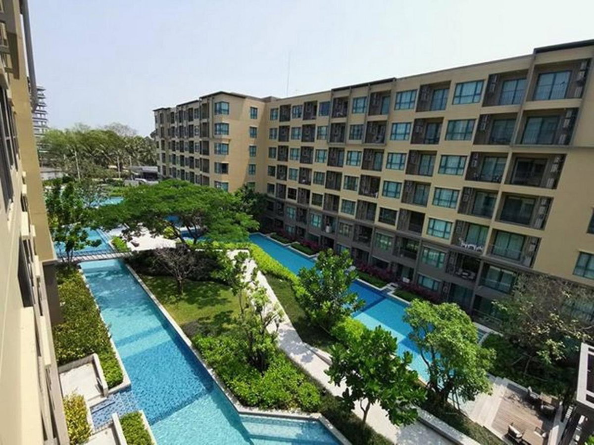 Rain Cha-am Huahin, Thailand