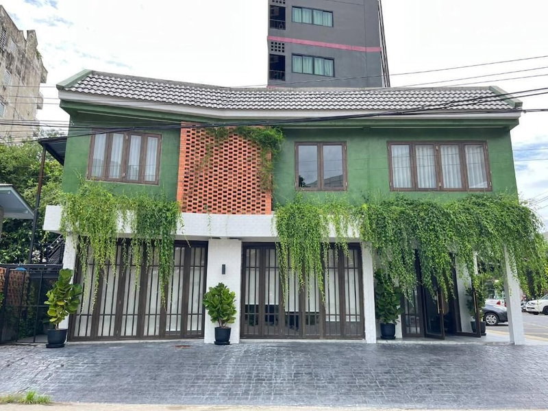 Homie Non, Mueang Nonthaburi, Thailand