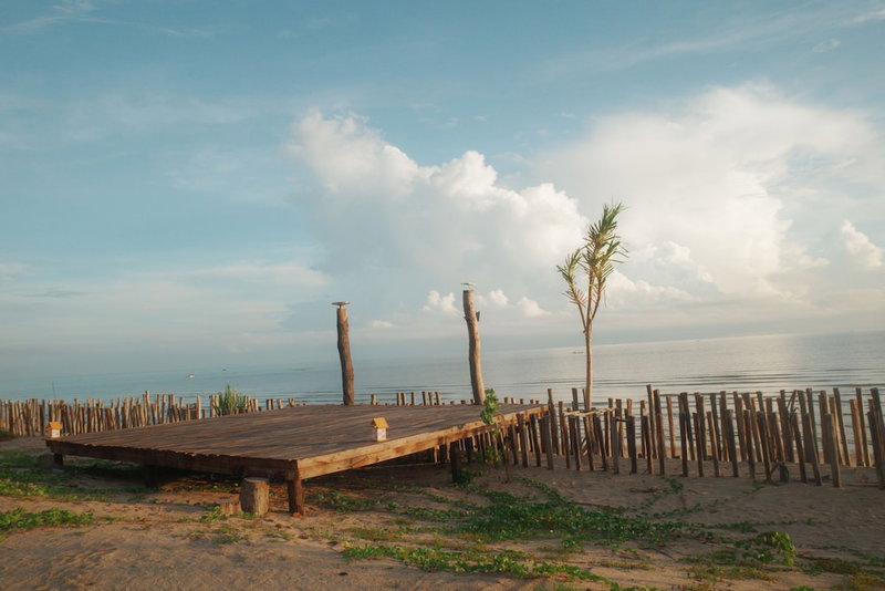 Laemsui Beach, Chaiya, Thailand