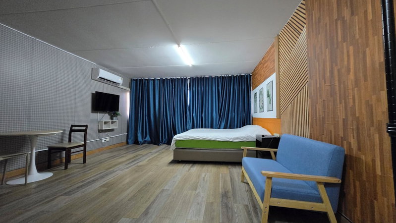 IMPACT Muang Thong Thani,daily rental room, Muang Thong Popular Condo C5, Pak Kret, Thailand