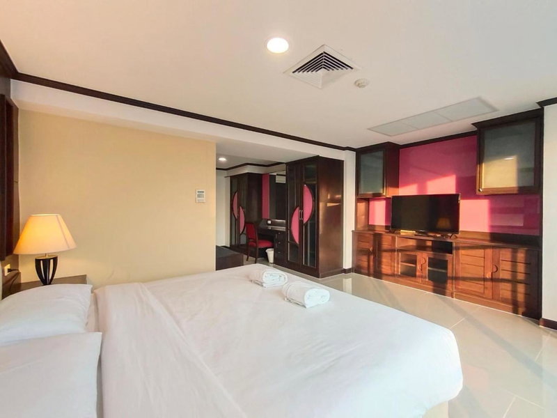 Ebina House - SHA Extra Plus, Bangkok, Thailand