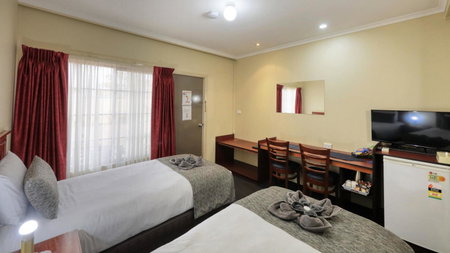 Oasis Motor Inn, Broken Hill, Australia
