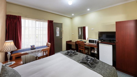 Oasis Motor Inn, Broken Hill, Australia