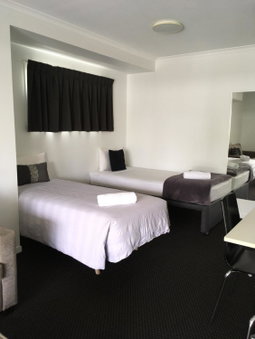 Cooroy Luxury Motel Apartments, Cooroy, Australia