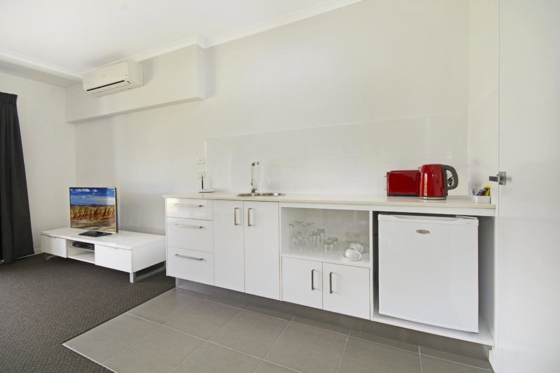 Cooroy Luxury Motel Apartments, Cooroy, Australia