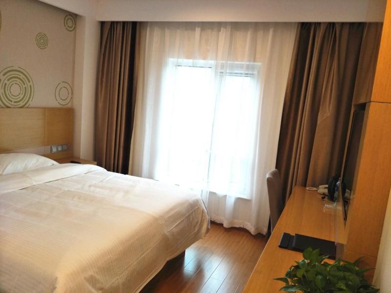 GreenTree Inn Tianjin Dongli Development Zone Huamingzhen Airport Express Hotel, Tianjin, China