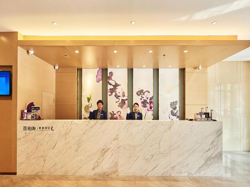 Lavande Hotel Changchun Peoples Square, Changchun, China