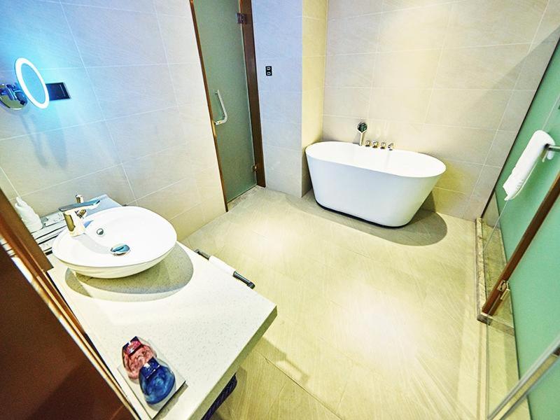 Lavande Hotel Changchun Peoples Square, Changchun, China
