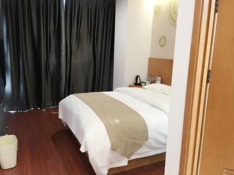 GreenTree Inn Nanjing Jiangning District Jiulong Lake Subway Station Express Hotel, Jiangning, China