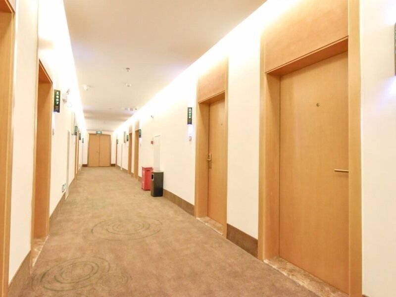 GreenTree Inn Kaifeng Jinming Plaza Business Hotel, Kaifeng, China