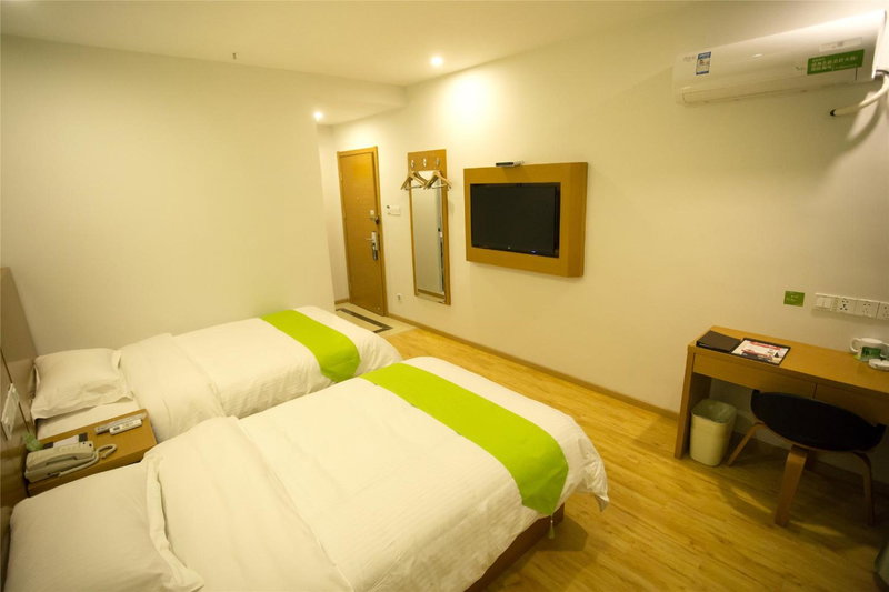 Vatica Xuzhou High Speed Railway Station Hotel, Xuzhou, China