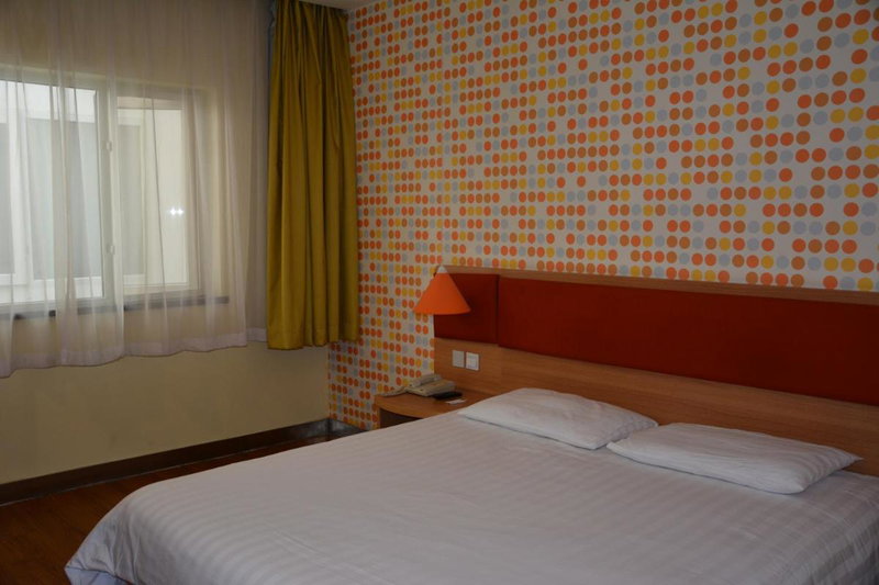 Home Inn Tianjin Wuqing Jingjin Road, Wuqing, China