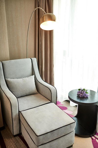 Lavande Hotel Haining Leather City Yintai Branch, Jiaxing, China
