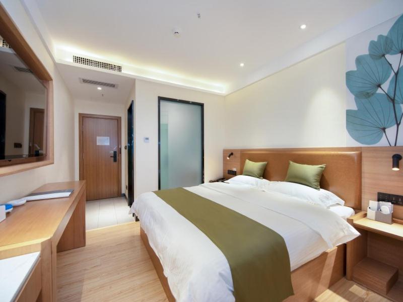 GreenTree Inn Kunming Nanping Pedestrian Street Hotel, Kunming, China